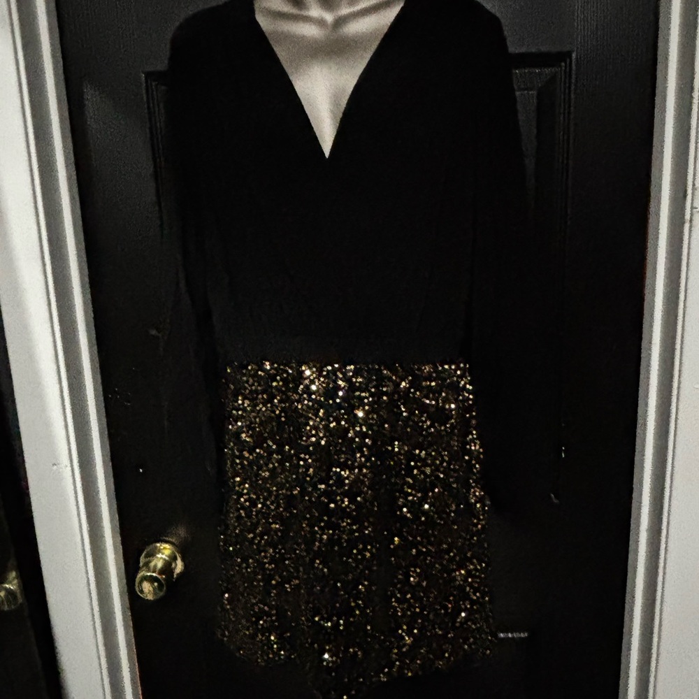 DKNYC Black and Gold Sequin V-Neck Cocktail Dress